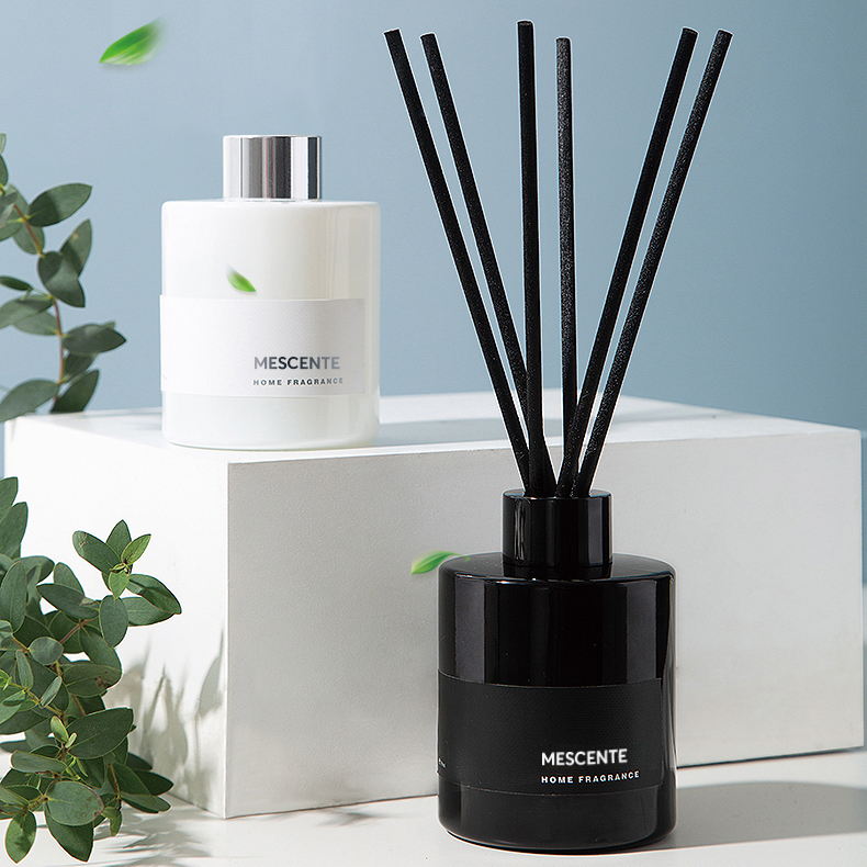 M&Scent Engros Luksus Private Label Dekorativ Flower Stick Fiber Reed Diffuser med propp