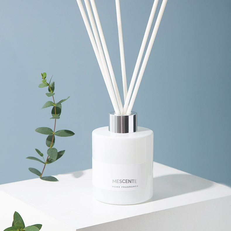 M&Scent Engros Luksus Private Label Dekorativ Flower Stick Fiber Reed Diffuser med propp