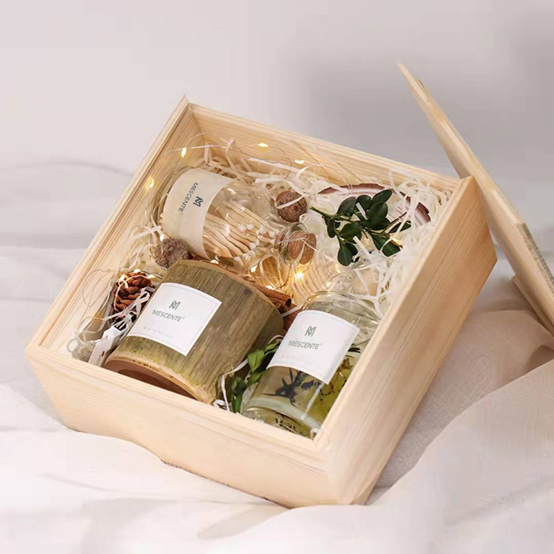 M&Scent luksus lysestake i tre private label duftende med boks