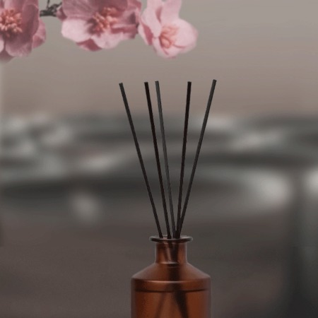 Hvor lenge skal en Premium Luxury Room Diffuser vare, og hvilke sivmaterialer gir det mest konsekvente duftkastet?