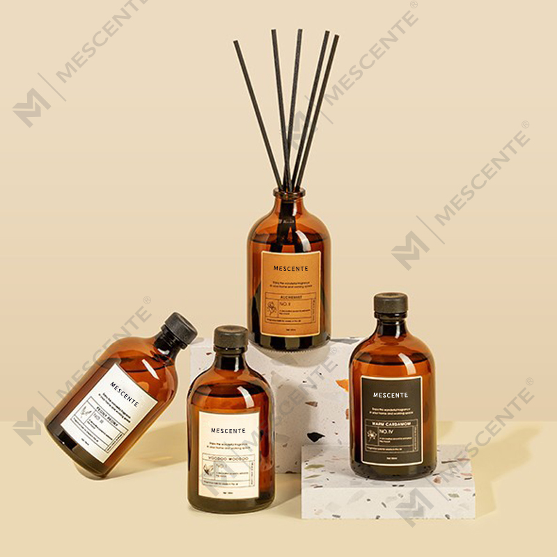 Big Black And Gold 100ml iriserende luksusglass Fargerike pinner Fiber Reed Diffuser Luftfrisker Løsemiddel