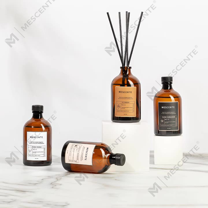 Big Black And Gold 100ml iriserende luksusglass Fargerike pinner Fiber Reed Diffuser Luftfrisker Løsemiddel