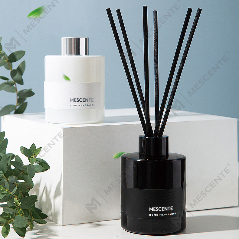 M&Scent Engros Luksus Private Label Dekorativ Flower Stick Fiber Reed Diffuser med stopper
