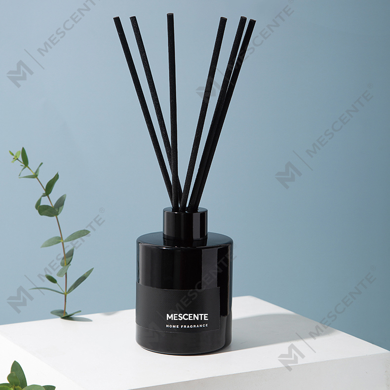 M&Scent Engros Luksus Private Label Dekorativ Flower Stick Fiber Reed Diffuser med stopper