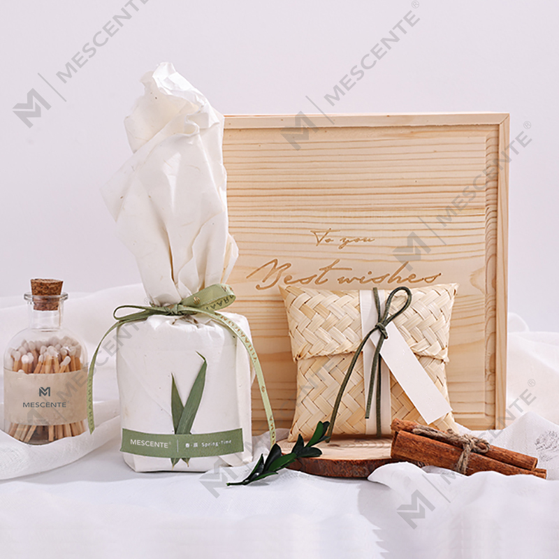 M&Scent luksus lysestake i tre private label duftende med boks