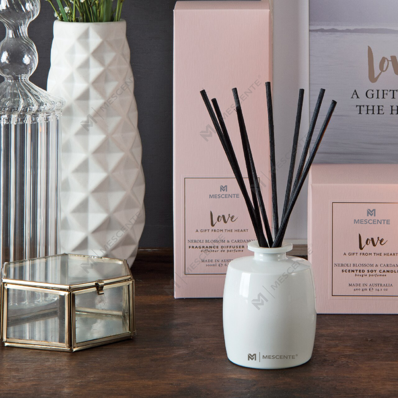 M&Scent Large Glass Bottle Home Essentials Aroma Reed Diffuser Gavesett med rottingpinner
