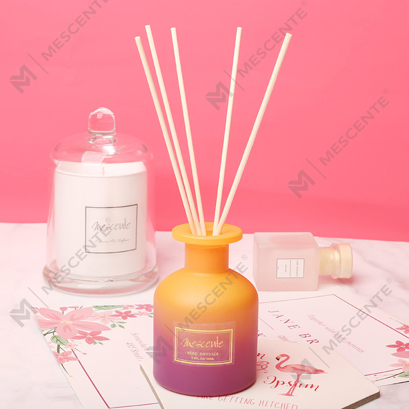 M&Scent private label rund flaske hjemmeduft siv diffuser