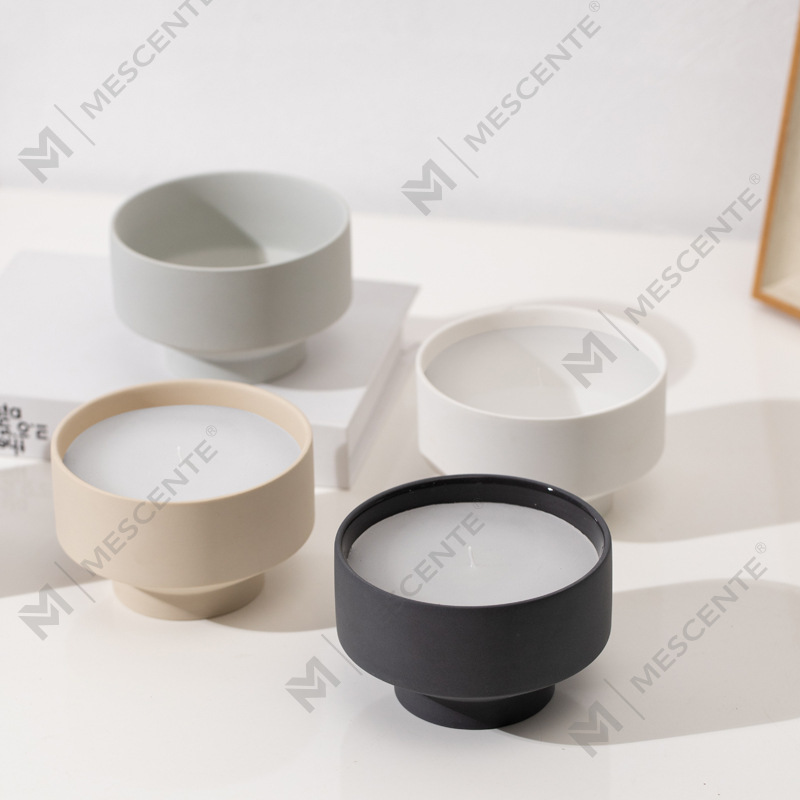 M&Scent Engros Custom Large Modern 3 Wick White Frosted Christmas Candle Candle With Bambus Lokk