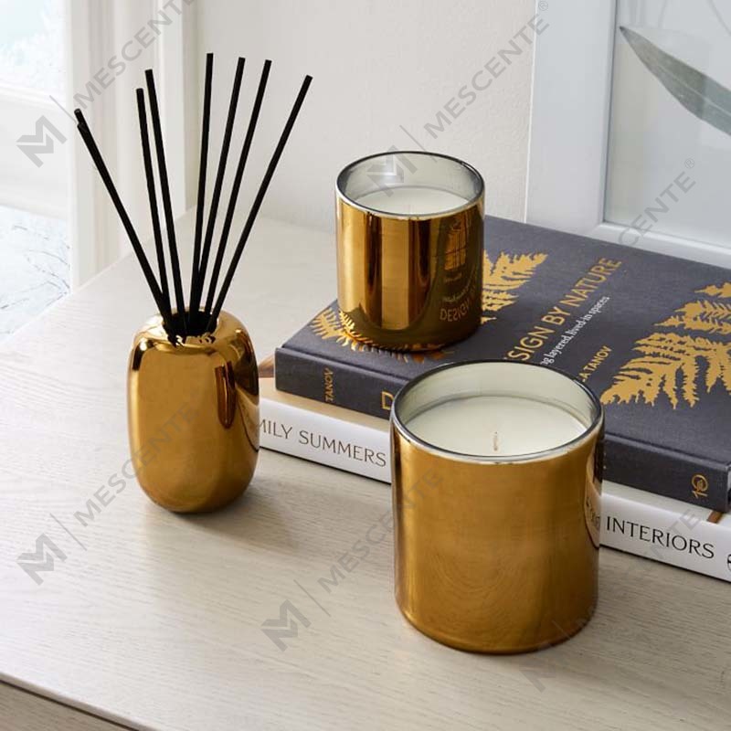 Amazon Luxury Custom Gold Print Logo Svart glasskrukke Duftende soyavoks stearinlys dekorasjonsgavesett
