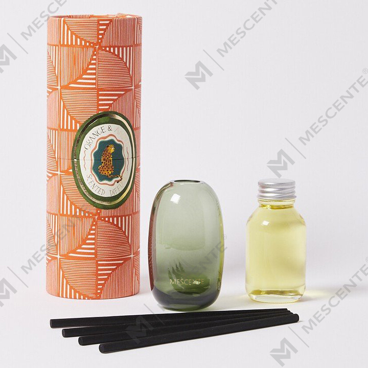 Luksus 100 ml 200 ml 500 ml diamant runde flasker Loris Sola Blomster Amber Crystal Eyfel parfyme Reed Diffuser Oil